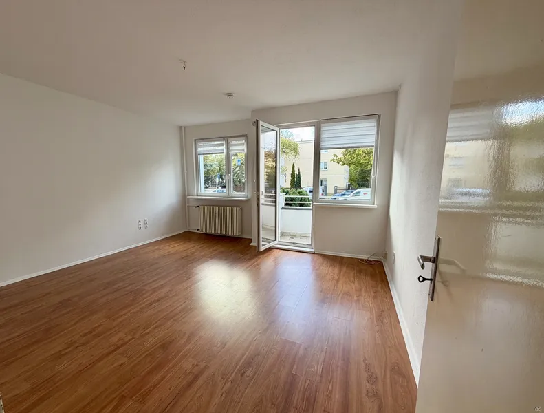 Erdgeschosswohnung mit Einbauküche und Stellplatz in Lichterfelde — photo 1